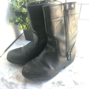 Girls black boots